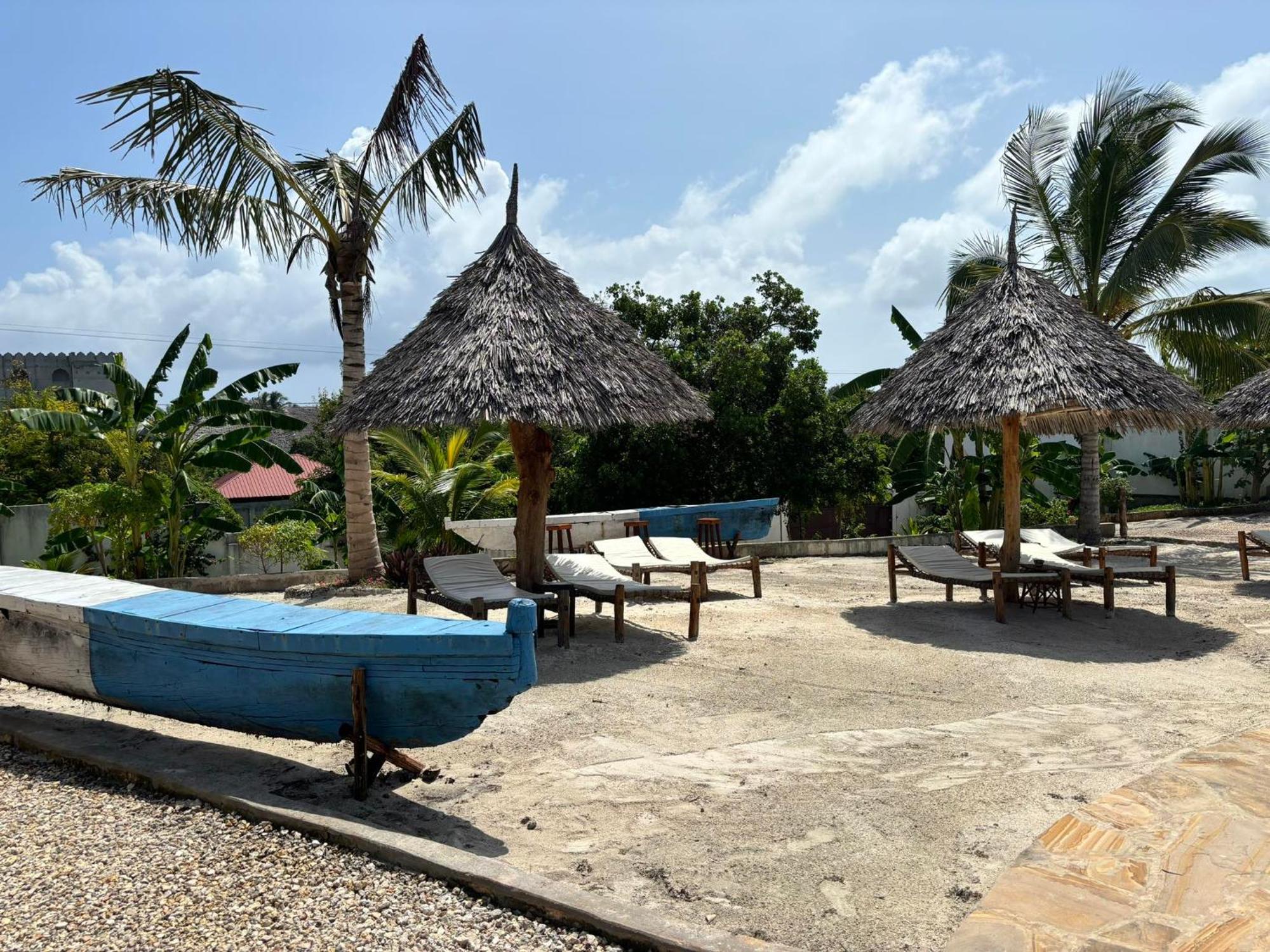 Готель Africa Dream Bungalow Kiwengwa Ківенґва Екстер'єр фото