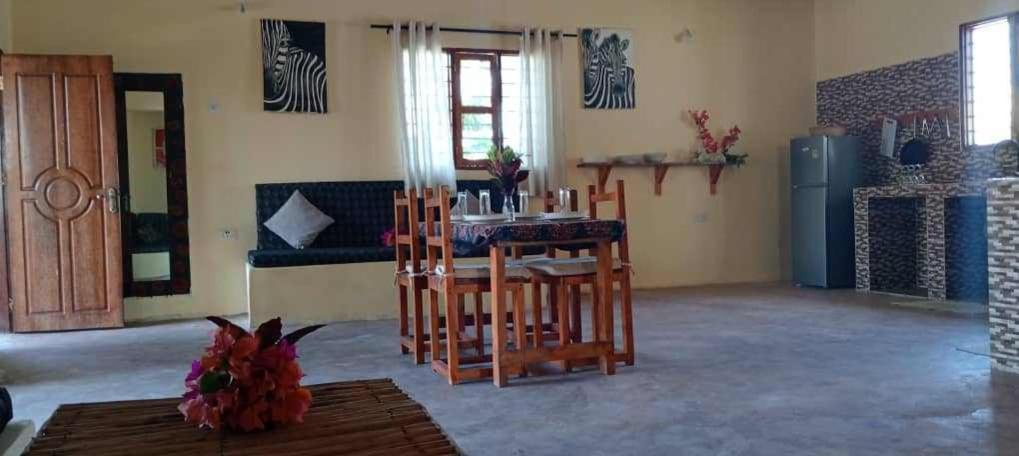Готель Africa Dream Bungalow Kiwengwa Ківенґва Екстер'єр фото