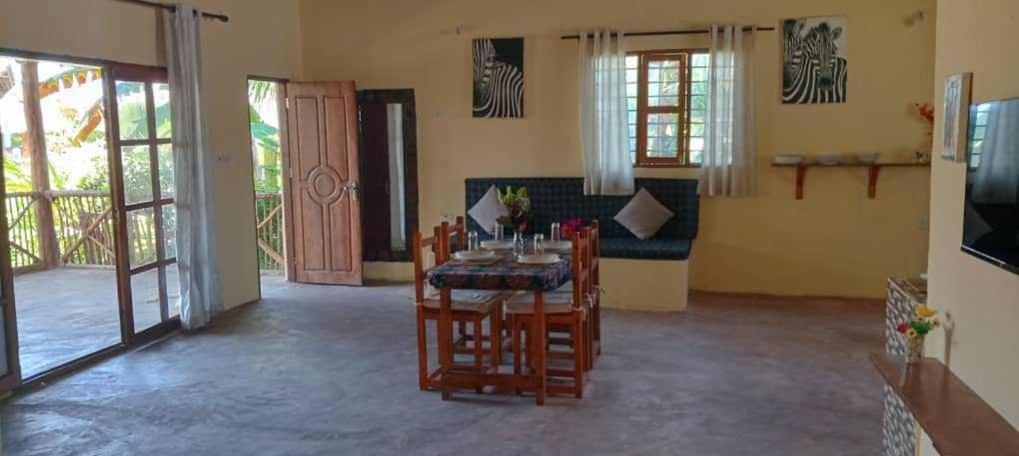 Готель Africa Dream Bungalow Kiwengwa Ківенґва Екстер'єр фото