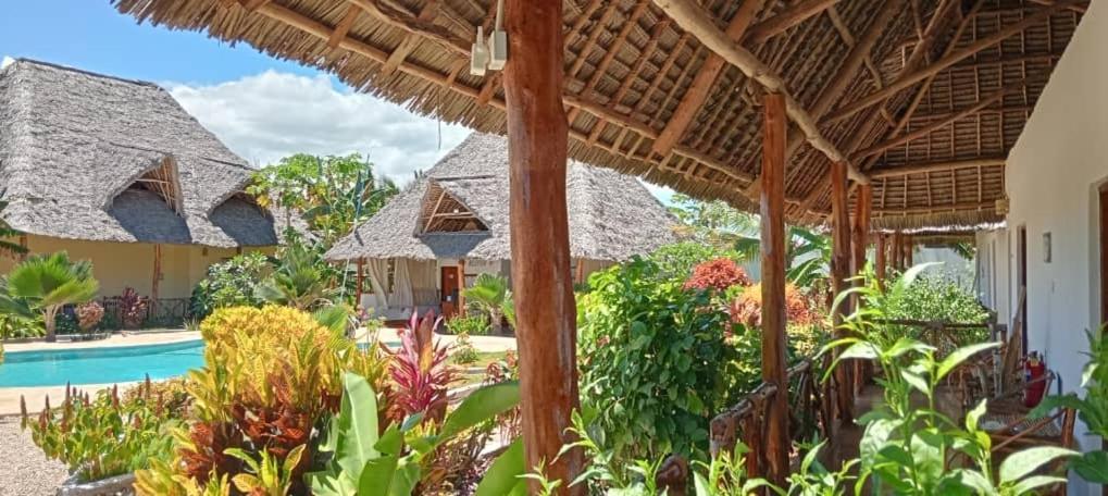 Готель Africa Dream Bungalow Kiwengwa Ківенґва Екстер'єр фото